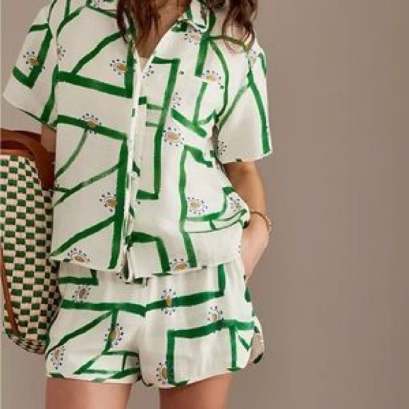 Anthropologie Pants - NWT SET Anthropologie Sancia Ayla Linen 2 Piece Short Set in olive green & white